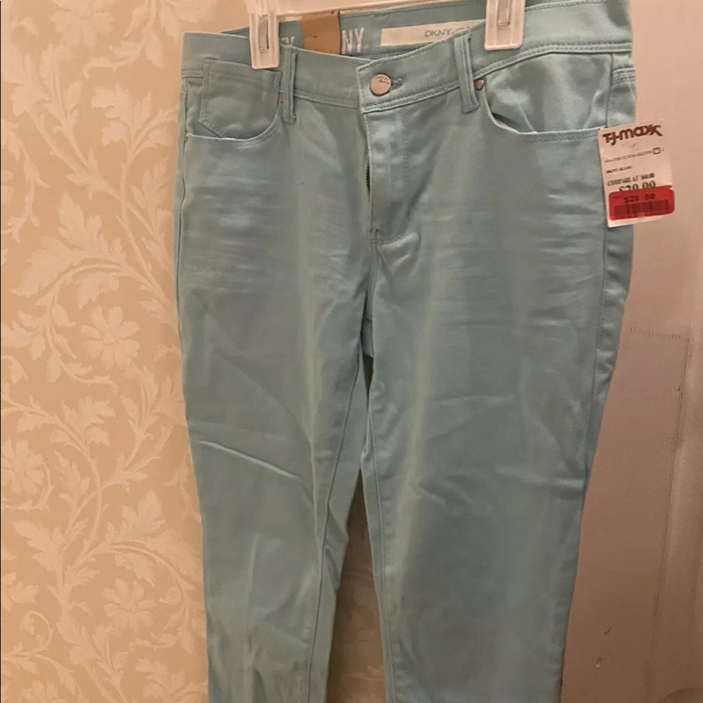 DKNY Womens 6R 30 x 32 Light Blue Denim Straight Jeans With Zipper Detail